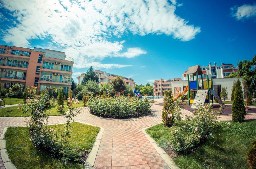 Sunny Fort Apartments Slăntjev Brjag Exteriör bild