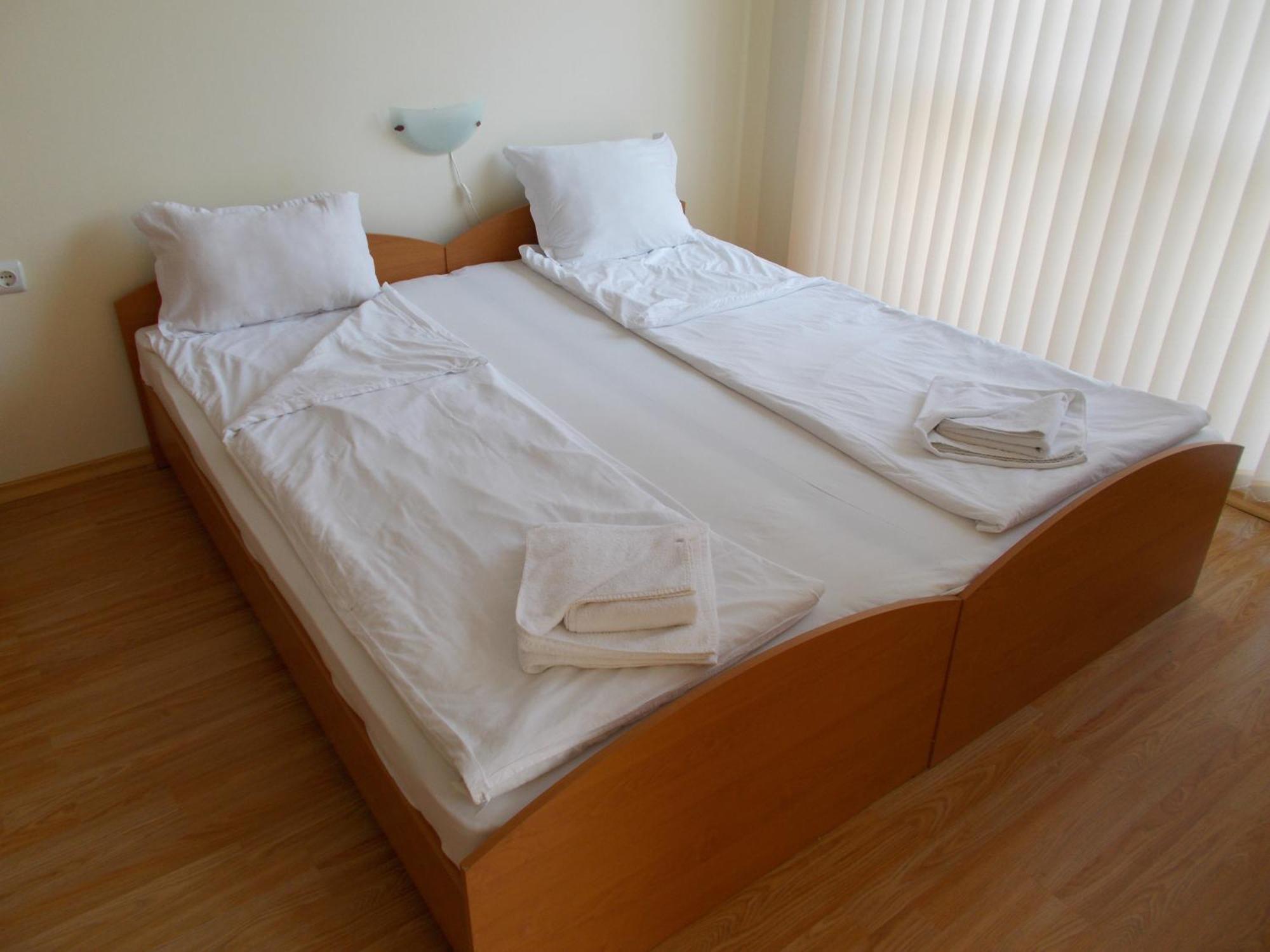 Sunny Fort Apartments Slăntjev Brjag Rum bild