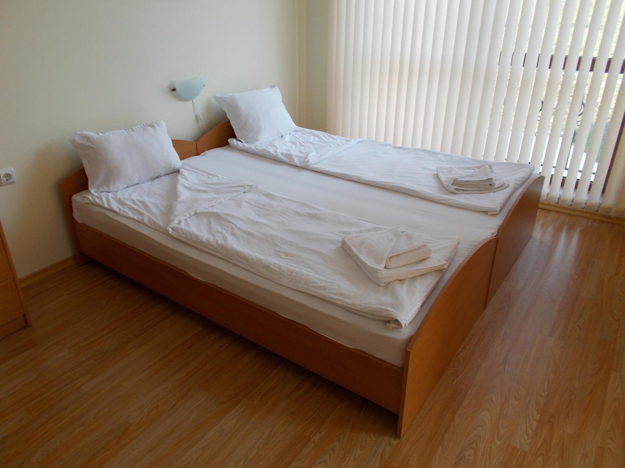Sunny Fort Apartments Slăntjev Brjag Rum bild